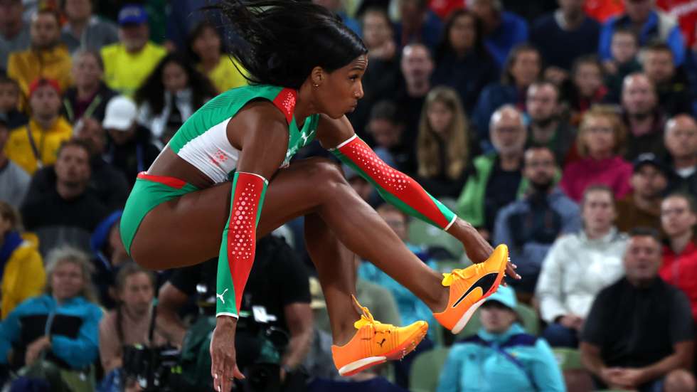 Patrícia Mamona abdicou do terceiro salto por estar já qualificada para a final com uma marca de 14,09, a um centímetro da passagem direta