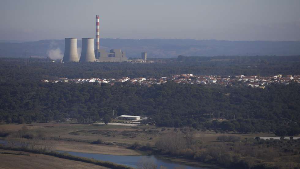 A Central do Pego termina hoje o contrato de produção de energia a partir de carvão, após a apresentação de Medidas para uma Transição Energérica Justa, um programa de apoio e de compensações aos trabalhadores e às regiões afetadas pelo encerramento de unidades de produção energética a partir de combustíveis fosseis, como a Central do Pego em Abrantes que termina oficialmente hoje o contrato de produção de energia, Abrantes, 30 de novembro de 2021. PAULO CUNHA /LUSA