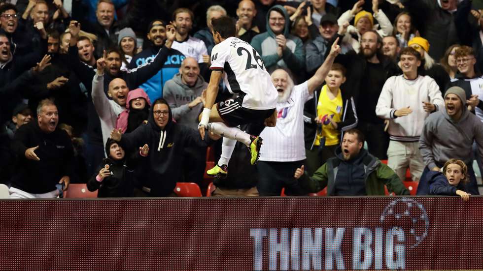 João Palhinha marcou um dos melhores golos da carreira com um remate de fora da área ao ângulo e consumou a reviravolta do Fulham em Nottingham
