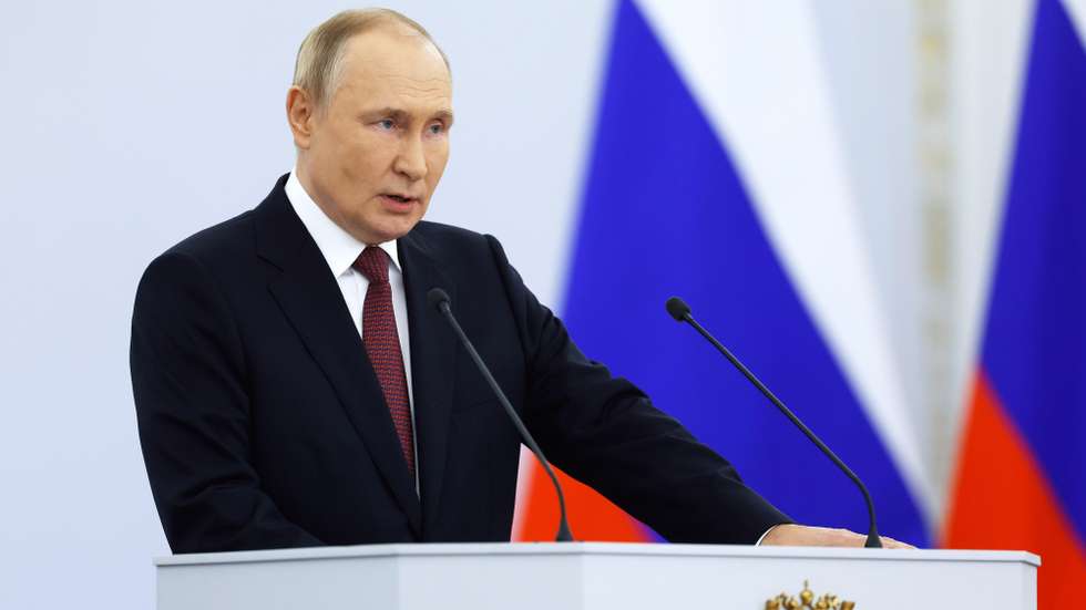 epa10215728 Russian President Vladimir Putin deliveries his speech during a ceremony to sign treaties on new territories' accession to Russia at the Grand Kremlin Palace in Moscow, Russia, 30 September 2022. From 23 to 27 September, residents of the self-proclaimed Luhansk and Donetsk People's Republics as well as the Russian-controlled areas of the Kherson and Zaporizhzhia regions of Ukraine voted in a so-called 'referendum' to join the Russian Federation.  EPA/MIKHAIL METZEL/SPUTNIK/KREMLIN POOL MANDATORY CREDIT