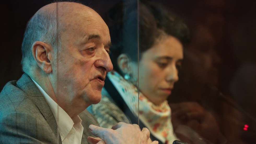 O membro da Comissão Independente para o Estudo de Abusos Sexuais na Igreja Católica Portuguesa, Daniel Sampaio (E) intervém na conferência de Imprensa, para apresentação pública da equipa e plano de trabalho, em Lisboa, 10 de janeiro de 2022. TIAGO PETINGA/LUSA