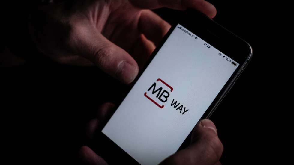 Ministério Público acusa homem de crimes de falsidade informática, acesso ilegítimo e burlas através do MB Way
