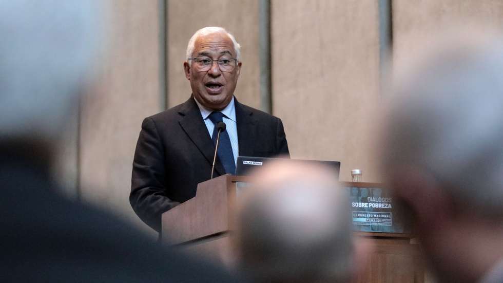 O Primeiro Ministro, António Costa, durante a sessão de abertura do Congresso Nacional da EAPN 2022 "Diálogos sobre a Pobreza", realizada na Faculdade de Economia da Universidade do Porto, 30 Abril 2022. MANUEL FERNANDO ARAUJO / LUSA