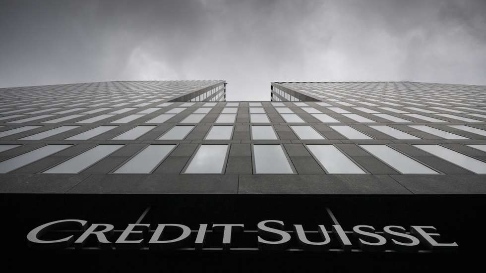 epaselect epa09775648 A view of the logo of Swiss bank Credit Suisse in Zurich, Switzerland, 21 February 2022. A major data leak linked to thousands of accounts from one of the world's biggest private banks, Credit Suisse, allegedly exposed the hidden wealth of clients involved in drug trafficking, money laundering, corruption and other serious crimes. Credit Suisse released a statement on 20 February, where it 'strongly rejects the allegations and insinuations about the bank's purported business practices.'  EPA/ENNIO LEANZA