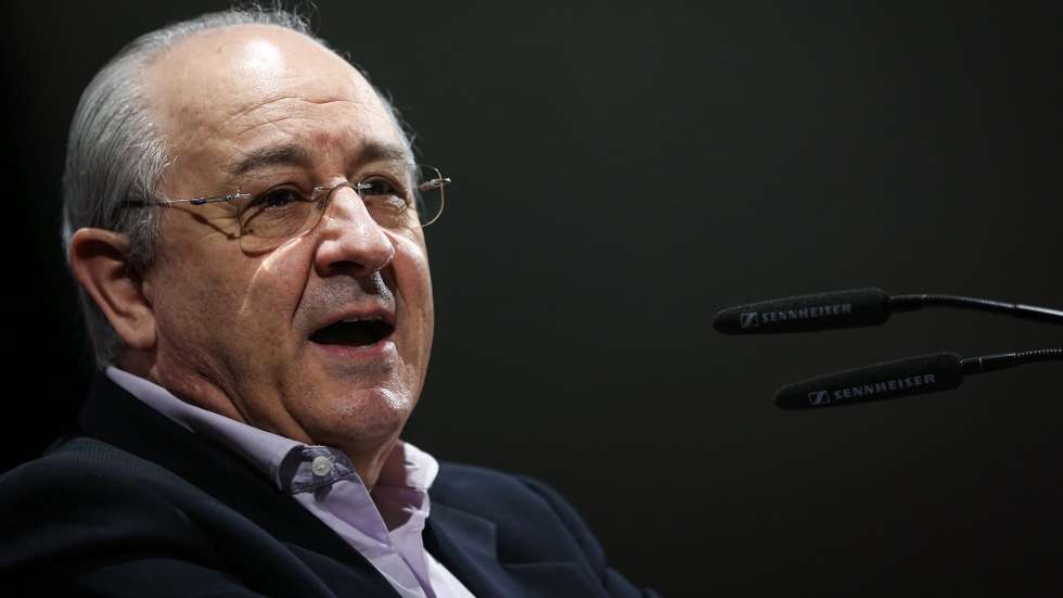O Presidente do Partido Social Democrata (PSD), Rui Rio, discursa durante a sessão de encerramento do 27.º Congresso Nacional da JSD, em Almada, 10 de abril de 2022.  RODRIGO ANTUNES/LUSA