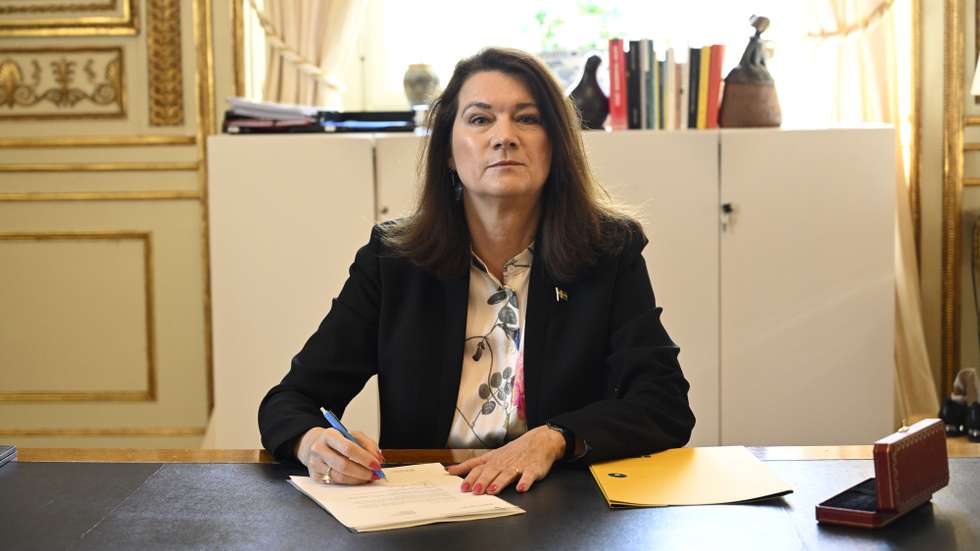 epa09952062 Sweden's Minister of Foreign Affairs Ann Linde signs Sweden's application for NATO membership at the Ministry of Foreign Affairs in Stockholm, Sweden, 17 May 2022. The Swedish Parliament the previous day held a special debate about applying for NATO membership. The leaders of Sweden and Finland have confirmed they will apply for NATO membership as a result of Russia's invasion of Ukraine.  EPA/Henrik Montgomery  EPA-EFE/Henrik Montgomery  SWEDEN OUT