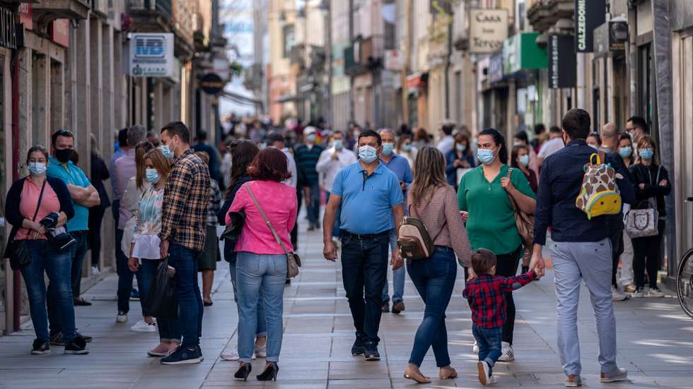 Pessoas nas ruas de Braga