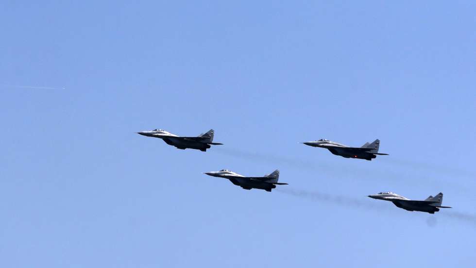 epa10585792 Serbian Air Force Mig-29 airplanes perform a flyby during the Serbian Armed Forces capabilities demonstration 'Granit 2023' at the Batajnica military airport near Belgrade, Serbia, 22 April 2023. The capabilities presentation was arranged on the occasion of the Serbian Armed Forces Day, that is annually marked on 23 April. It marks the begin of the Second Serbian Uprising in 1815 which is regarded 'a milestone in the creation of the modern Serbian state and military'.  EPA/ANDREJ CUKIC