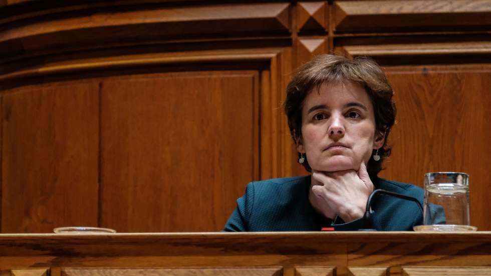 A ministra da Presidência, Mariana Vieira da Silva, durante a sua audição na Comissão de Orçamento e Finanças no âmbito da apreciação, na especialidade, da Proposta de Lei n.º 4/XV/1.ª (GOV) — Aprova o Orçamento do Estado para 2022, na Assembleia da República, em Lisboa, 3 de maio de 2022. MÁRIO CRUZ/LUSA