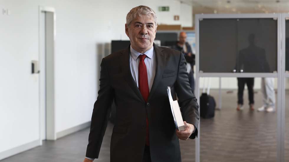 epa12956386 Former Portuguese Prime Minister Jose Socrates, main defendant in the Operation Marques corruption case, arrives at the Lisbon Central Criminal Court,  for the start of the trial in the case brought by former Prime Minister Jose Socrates against the Portuguese State, in Lisbon, Portugal, 14 May 2026. Socrates and 20 other suspects in Operation Marques are to stand trial, more than a decade after the case accusing the former PM of corruption came to light.  EPA/ANTONIO COTRIM