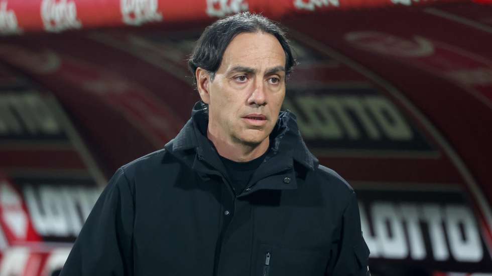 epa11767220 AC Monza's head coach Alessandro Nesta looks on ahead of the Italian Serie A soccer match between AC Monza and Udinese Calcio, in Monza, Italy, 09 December 2024.  EPA/ROBERTO BREGANI