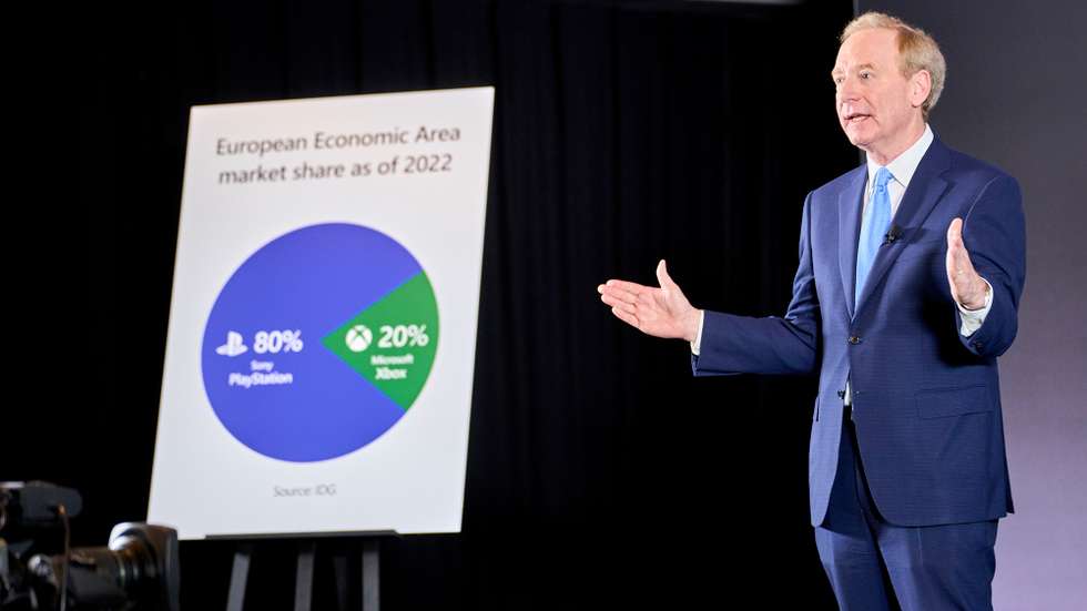 Brad Smith, da Microsoft, em conferência de imprensa em Bruxelas a 21 de fevereiro de 2023