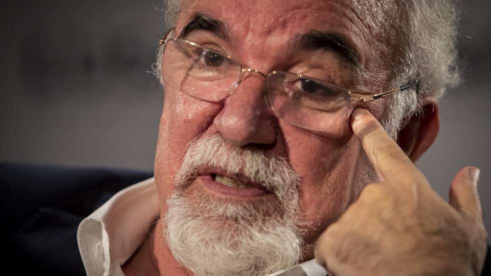 José António Vieira da Silva, ex-ministro do Trabalho e conselheiro da Comissão Europeia para os direitos sociais durante a presidência portuguesa da UE, no primeiro semestre de 2021, fala durante uma entrevista à Lusa, na sede da agência, em Lisboa, 25 de novembro de 2020. (ACOMPANHA TEXTO DA LUSA DO DIA 28 DE NOVEMBRO DE 2020). JOSÉ SENA GOULÃO/LUSA