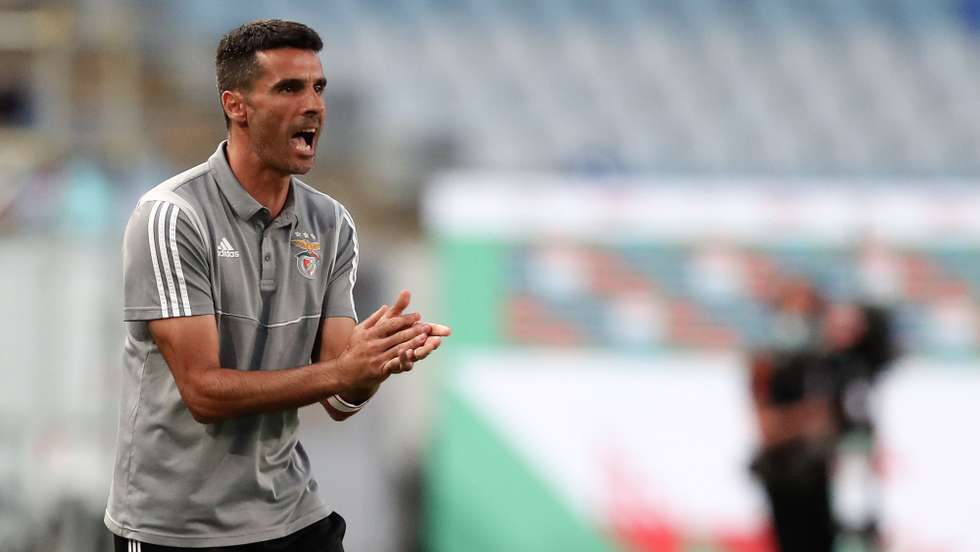 epa08579718 Benfica's head coach Nelson Verissimo during their Portuguese Cup final soccer match against FC Porto, held at Coimbra City stadium, Coimbra, Portugal, 1st August 2020.  EPA/JOSE COELHO
