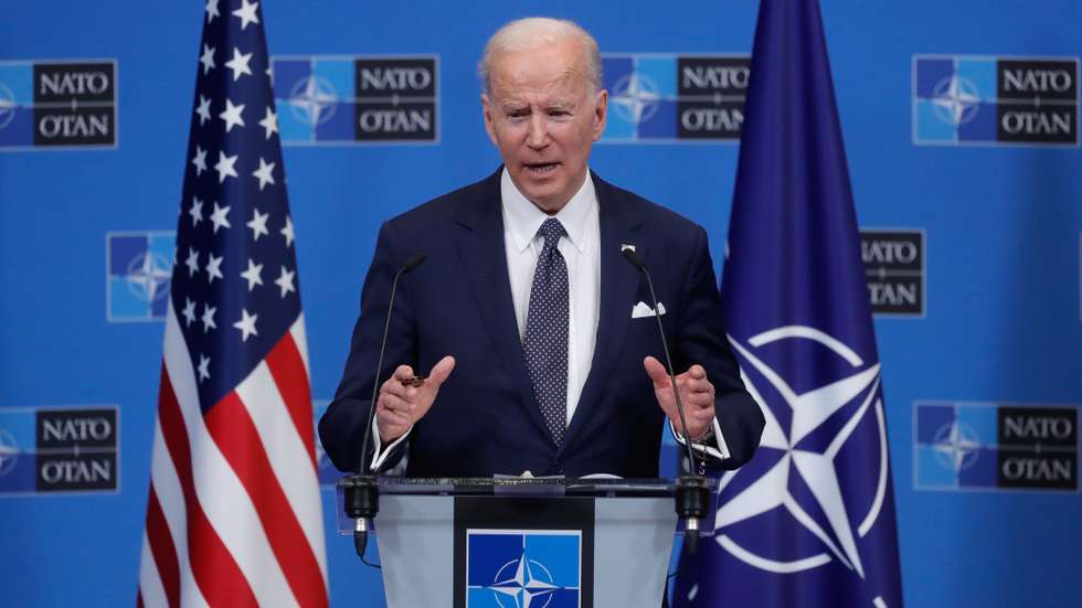 epa09847019 US President Joe Biden gives a press conference at the end of a Group of Seven (G7) Leaders meeting at the Alliance headquarters in Brussels, Belgium, 24 March 2022.  EPA/STEPHANIE LECOCQ