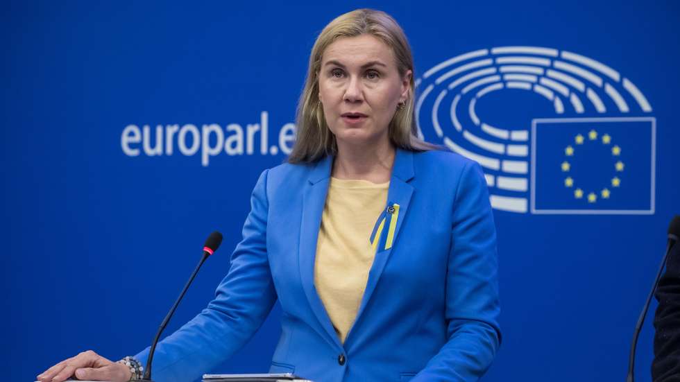 epa10183519 European Commissioner for Energy Kadri Simson addresses a press conference on energy high prices, at the European Parliament in Strasbourg, France, 14 September 2022. The press conference was held following the State of the Union address during which the European Commission proposed an emergency market intervention to tackle the dramatic price rises mainly caused by a severe mismatch between energy demand and supply, largely due to Russia’s reaction to international sanctions.  EPA/CHRISTOPHE PETIT TESSON