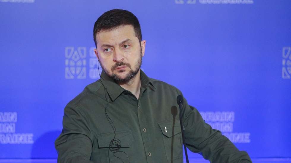 epa10330370 Ukrainian President Volodymyr Zelensky speaks during a joint press conference following a meeting of top EU politicians in Kyiv, Ukraine, 26 November 2022. The top European politicians arrived in Ukraine to take part in the International Summit of Food Security within the framework of the 'Grain from Ukraine' humanitarian program to get food from Ukraine to Africaâ€™s poorest countries amid the Russian invasion.  EPA/SERGEY DOLZHENKO