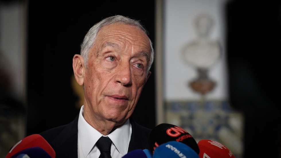 O Presidente da República, Marcelo Rebelo de Sousa, fala aos jornalistas sobre a situação na igreja portuguesa, no final da sessão do programa "Músicos no Palácio de Belém", em Lisboa, 14 de fevereiro de 2023. Com esta iniciativa, o Presidente da República sublinha o papel da música e dos músicos na construção da identidade cultural portuguesa. ANTÓNIO COTRIM/LUSA