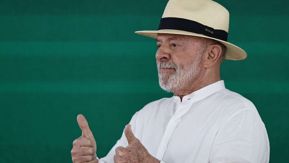 epa13138463 Brazilian President Luiz Inacio Lula da Silva reacts during a visit to Andarai Hospital in Rio de Janeiro, Brazil, 28 July 2026.  EPA/ANDRE COELHO
