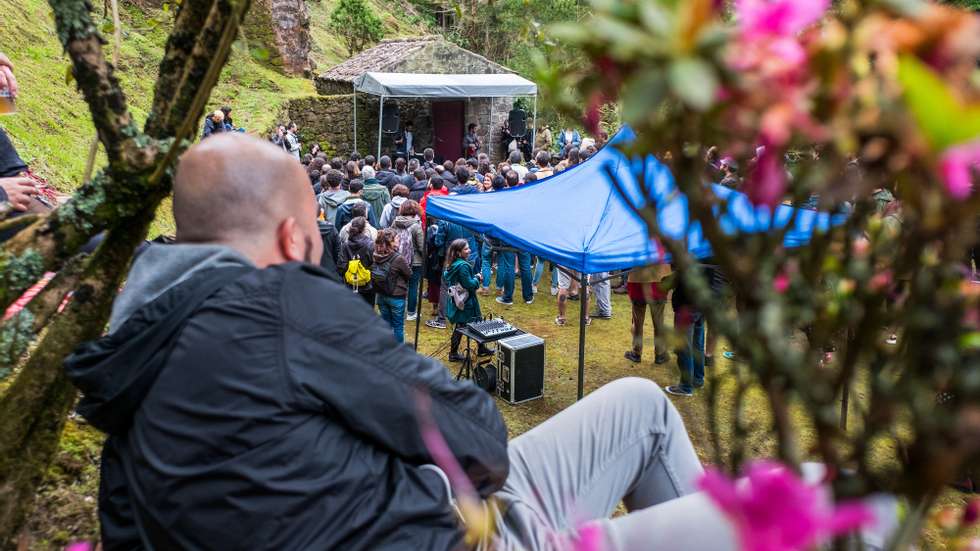 Fotografia disponível a 12 de abril de 2019, da banda Teto Preto durante o espetáculo do Festival Tremor, em  Ribeira das Caldeirões, na Ilha de São Miguel, Açores, 11 de abril de 2019. EDUARDO COSTA/LUSA