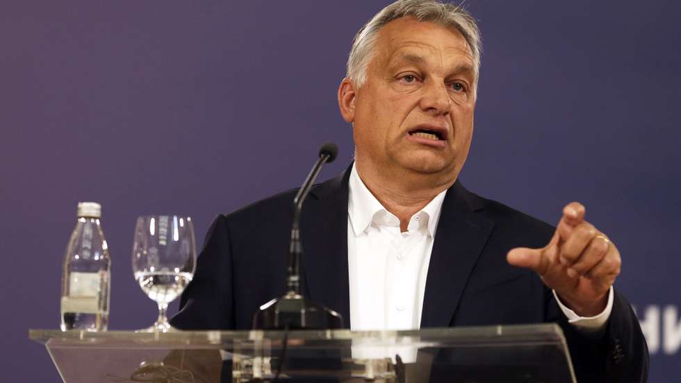 epa08423784 Hungarian Prime Minister Viktor Orban speaks during a press conference with Serbian President Aleksandar Vucic (not pictured) following their meeting in Belgrade, Serbia, 15 May 2020. Orban is on an official state visit to Serbia.  EPA/ANDREJ CUKIC