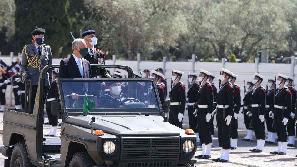 O Presidente da República, Marcelo Rebelo de Sousa, durante a cerimónia militar de encerramento das comemorações do 400º aniversário da criação do Terço da Armada da Coroa de Portugal, 10 abril 2022, junto ao Mosteiro dos Jerónimos.   MANUEL DE ALMEIDA/LUSA
