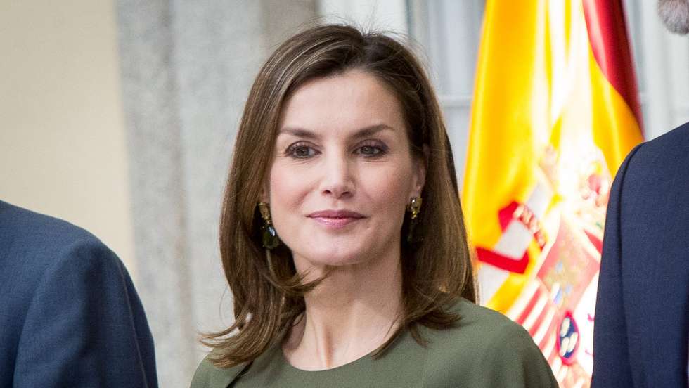 A rainha Letizia esteve em Barcelona para a entrega de prémios da Fundação da Princesa de Girona e na semana passada recebeu a cimeira da NATO, em Madrid.