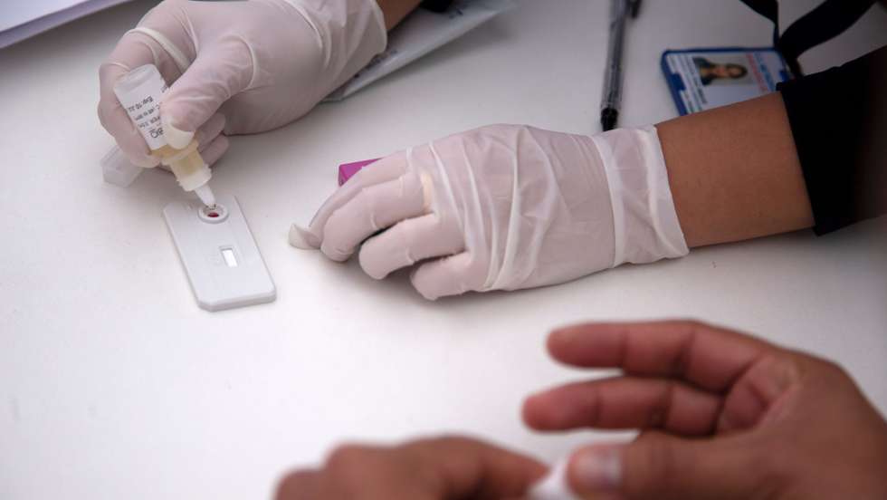 Paciente tinha leucemia e foi sujeito a transplante em 2013