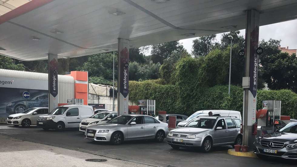 Desconto de 10 cêntimos até 50 litros por mês vai estar em vigor até final março