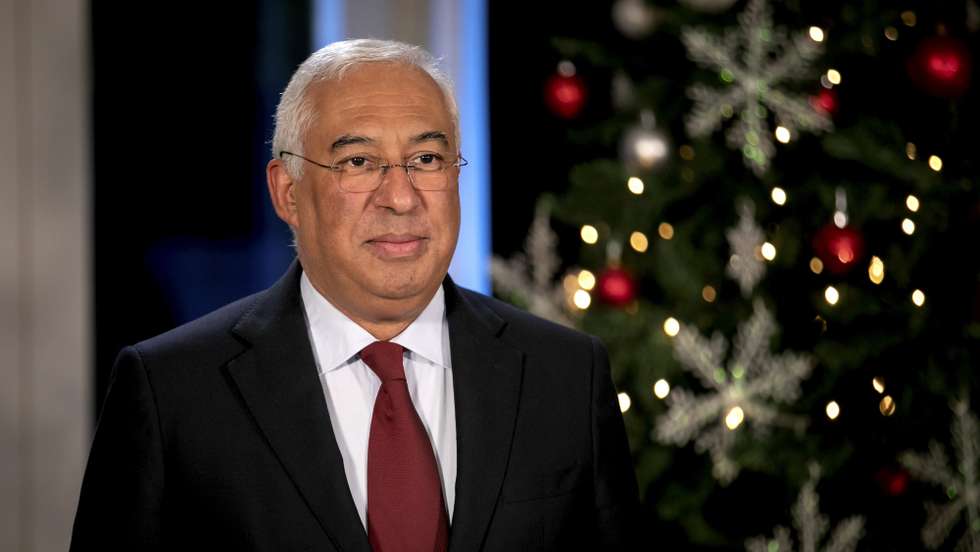 (Embargo até às 21:00 do dia 25 de dezembro de 2020). Fotografia cedida pelo Gabinete do primeiro-ministro da gravação da tradicional mensagem de Natal feita pelo primeiro-ministro, António Costa, Lisboa, 23 de dezembro de 2020.  PAULO VAZ HENRIQUES/GABINETE PRIMEIRO-MINISTRO/LUSA