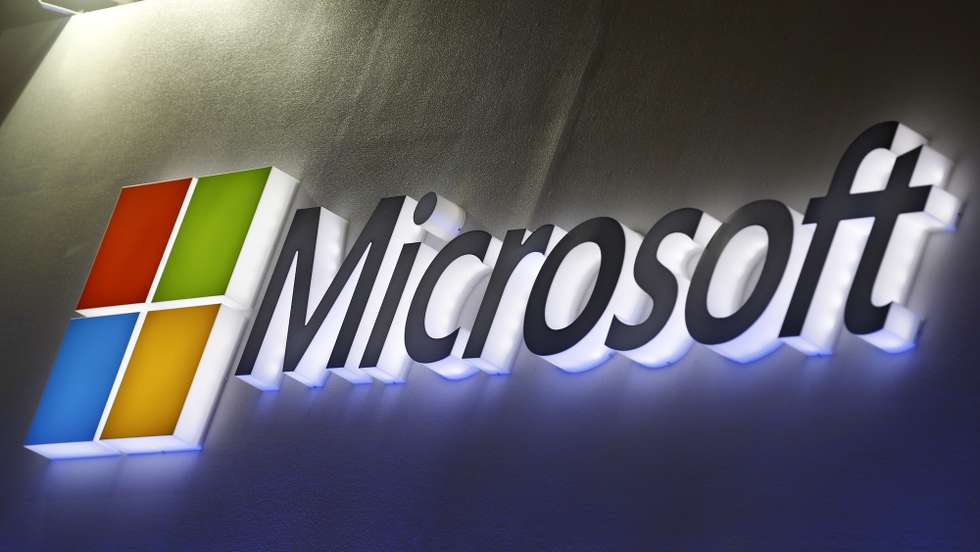 epa08963662 (FILE) -  The Microsoft Windows logo at the COMPUTEX, the largest computer show in Asia, in Taipei, Taiwan, 31 May 2016 (reissued 25 January 2021). Microsoft is to release their fiscal year 2021 2nd quarter results on 26 January 2021.  EPA/RITCHIE B. TONGO *** Local Caption *** 55570475