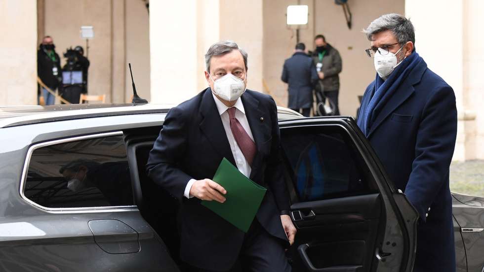 epa09009671 Prime Minister designate Mario Draghi arrives at the Quirinal Palace for the new government swearing-in ceremony, in Rome, 13 February 2021. Former European Central Bank (ECB) chief Mario Draghi has been sworn in as Italy's prime minister after he put together a government securing broad support across political parties following the previous coalition's collapse.  EPA/ALESSANDRO DI MEO