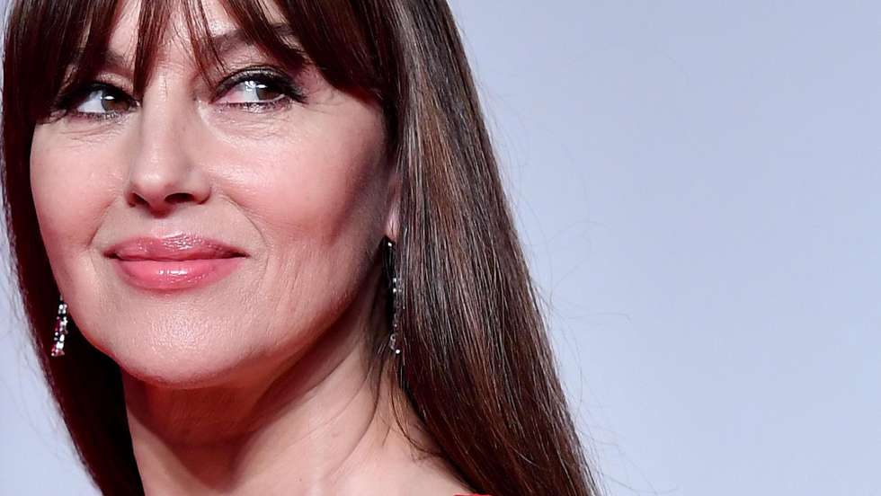 epa07808779 Italian actress Monica Bellucci poses before the screening of 'Irreversible-Inversion Integrale' during the 76th annual Venice International Film Festival, in Venice, Italy, 31 August 2019. The movie is presented out of competition at the festival running from 28 August to 07 September.  EPA/ETTORE FERRARI