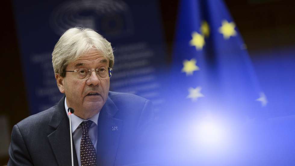 epa09164937 European Commissioner for Economy Paolo Gentiloni speaks at the European Parliament in Brussels, Belgium, 28 April 2021.  EPA/JOHANNA GERON / POOL