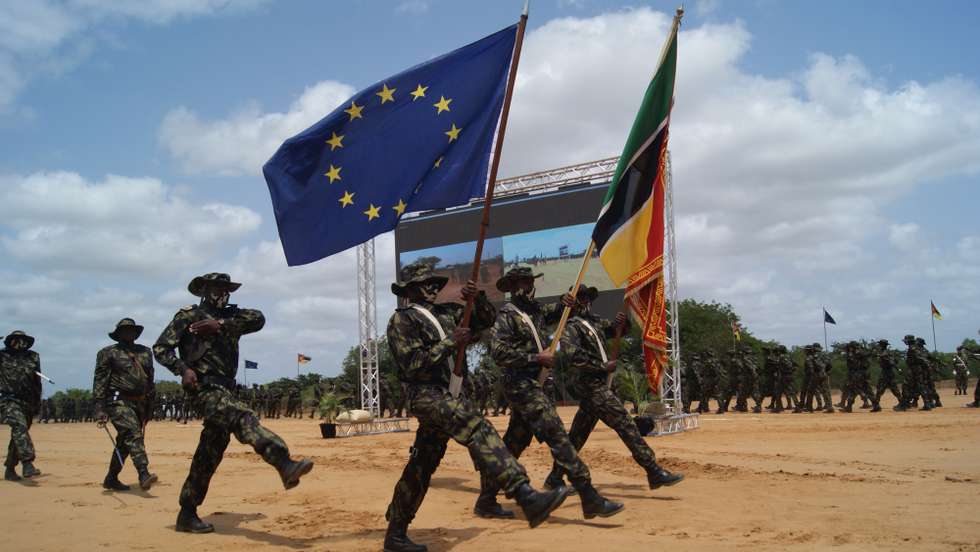Cerimónia oficial de lançamento da primeira missão militar de formação da União Europeia (UE) em Moçambique, dedicada a treinar tropas para enfrentar a insurgência armada em Cabo Delgado.  Maputo, Moçambique, 03 de novembro de 2021. A missão de dois anos, designada EUTM (European Union Training Mission) Moçambique conta com 140 militares formadores e responde ao pedido de ajuda do Governo moçambicano para preparação das suas tropas. LUÍSA NHANTUMBO/LUSA