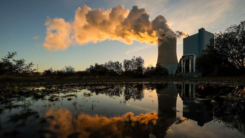 “implementou o preço do carbono em mais setores da economia