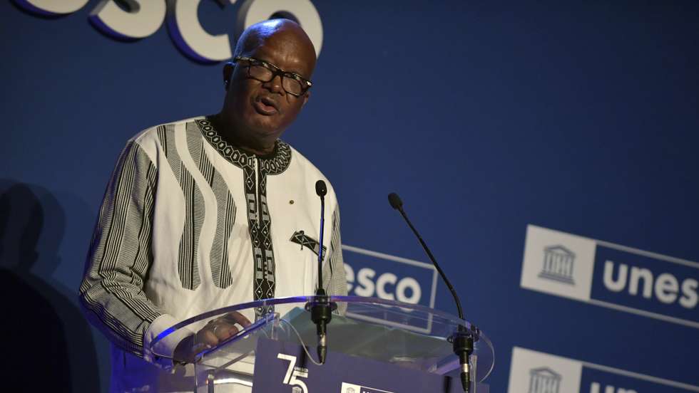 epa09578889 Burkina Faso's President Roch Marc Christian Kabore gives a speech during the 75th anniversary celebrations of The United Nations Educational, Scientific and Cultural Organization (UNESCO) at UNESCO headquarters in Paris, France, 12 November 2021.  EPA/JULIEN DE ROSA / POOL  MAXPPP OUT