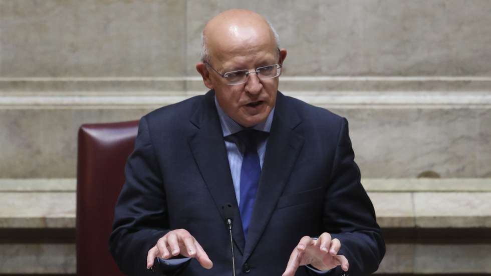 Augusto Santos Silva, presidente da Assembleia da República, intervém no início da  XV Legislatura, na Assembleia da República em Lisboa, 29 de março de 2022. O deputado socialista Augusto Santos Silva foi hoje eleito presidente da Assembleia da República com 156 votos a favor, 63 brancos e 11 nulos, na primeira sessão plenária da XV legislatura. ANTÓNIO COTRIM/LUSA
