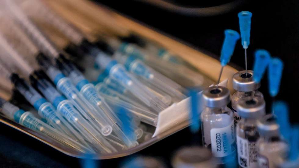 Mais de 3,4 milhões de vacinas contra gripe e covid-19 administradas