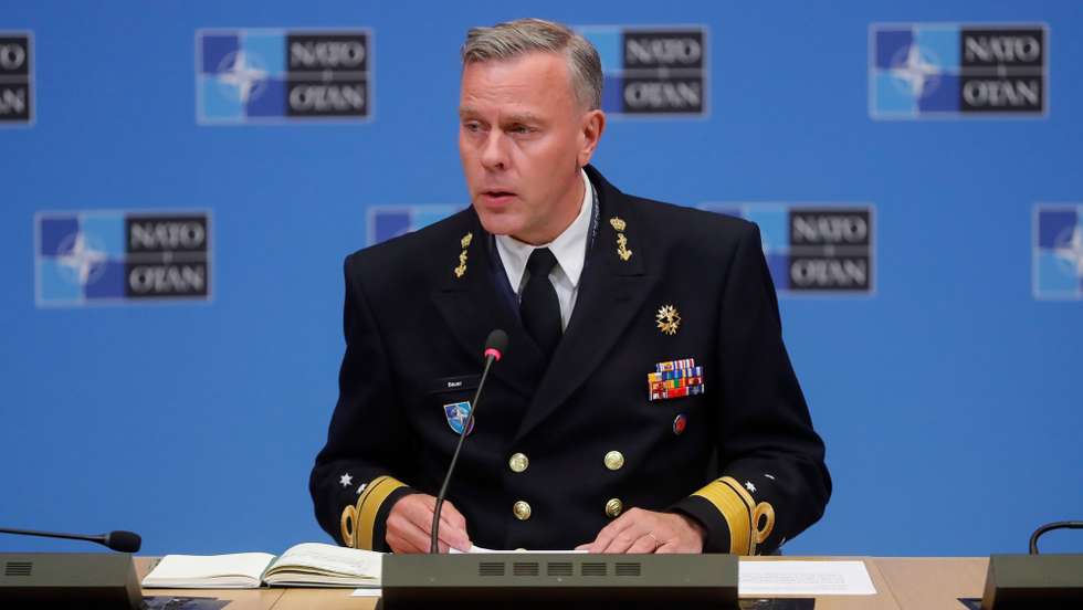 epa09958407 Chairman of the NATO Military Committee Rob Bauer gives a press conference after a Military Committee in Chiefs of Defence Session at NATO headquarter, in Brussels, Belgium, 19 May 2022.  EPA/STEPHANIE LECOCQ