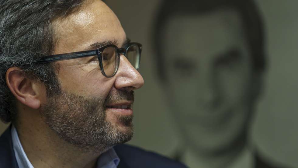 O candidato Jorge Moreira da Silva durante a votação para eleições internas do Partido Social Democrata (PSD) em Vila Nova de Famalicão , 28 Maio 2022. O antigo líder parlamentar do PSD Luís Montenegro e o antigo vice-presidente Jorge Moreira da Silva disputam este sábado a presidência do partido em eleições diretas antecipadas, em que podem votar mais de 44 mil militantes, convocadas após a derrota eleitoral de janeiro. HUGO DELGADO/LUSA