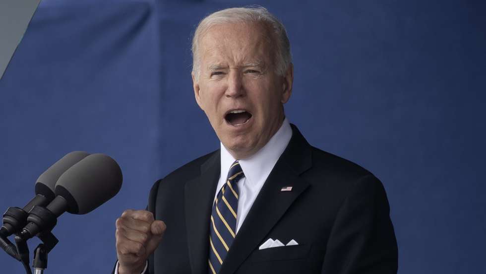 epa09980420 US President Joe Biden addresses graduating Midshipmen during the United States Naval Academy graduation and commissioning ceremony, at the Navy-Marine Corps Memorial Stadium in Annapolis, Maryland, USA, 27 May 2022. There are 1,100 graduates in the Naval Academy class of 2022.  EPA/MICHAEL REYNOLDS