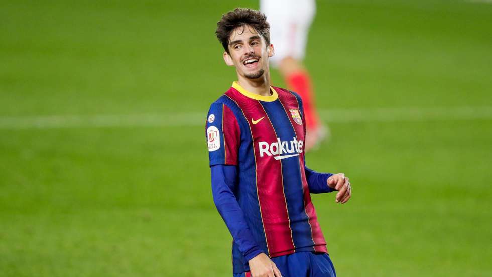 Francisco Trincão esteve um ano no Barcelona, foi emprestado na última temporada ao Wolverhampton e pode agora voltar à Liga portuguesa