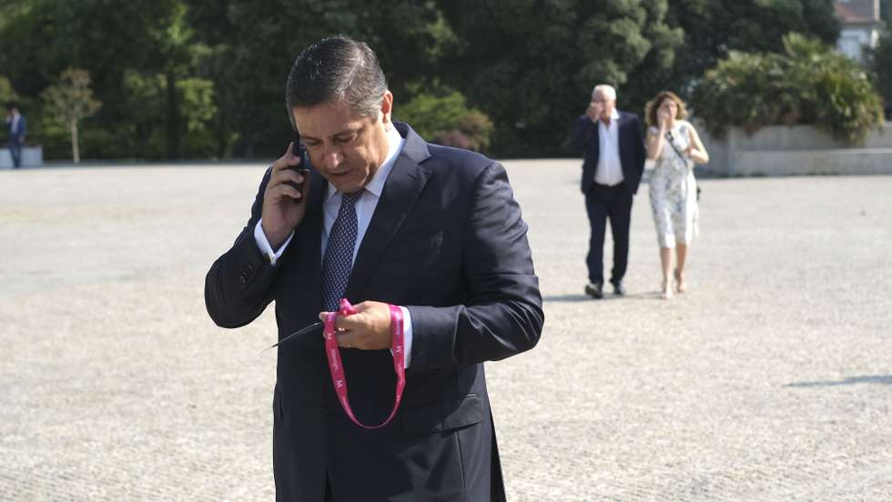 O presidente do grupo Douro Azul, Mário Ferreira, à chegada para a conferência “Millennium Talks” sobre investimento empresarial, no Pavilhão Rosa Mota, no Porto, 15 de julho de 2022. FERNANDO VELUDO/LUSA