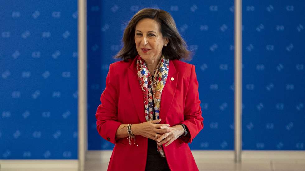 epa10146659 Spanish Minister of Defense Margarita Robles arrives for the European Defence Ministerial Meeting in Prague, Czech Republic, 30 August 2022.  EPA/MARTIN DIVISEK