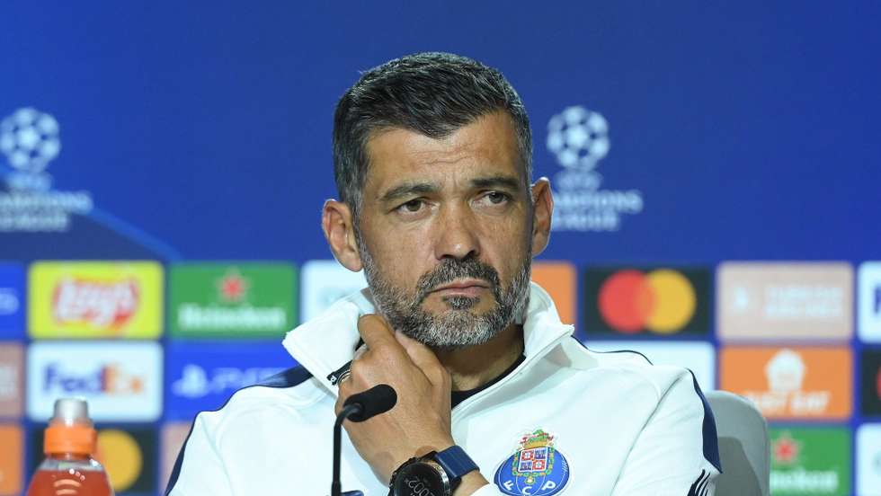 epa10165036 FC Porto's head coach Sergio Conceicao attends a press conference in Madrid, Spain, 06 September 2022. FC Porto will face Atletico Madrid in their UEFA Champions League group B soccer match on 07 September 2022.  EPA/Fernando Villar