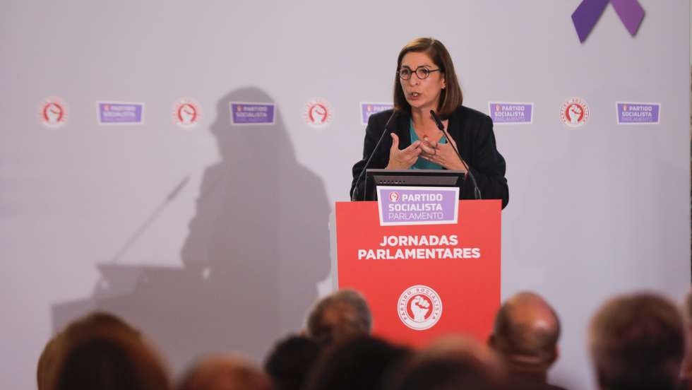 Ana catarina Mendes, ministra Adjunta e dos Assuntos Parlamentares discursa no encerramento das jornadas parlamentares do PS , 13 setembro de 2022 em Nazaré. O grupo parlamentar do Partido Socialista está em jornadas parlamentares, dedicadas ao tema “Crescimento e Coesão: Um país com oportunidades para todos” . PAULO CUNHA/LUSA