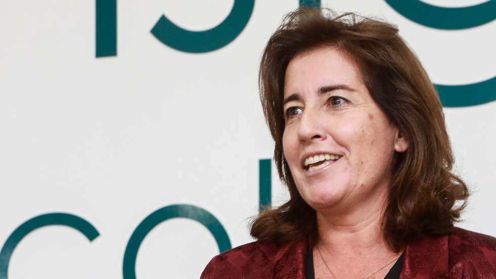 A ministra do Trabalho, Solidariedade e Segurança Social, Ana Mendes Godinho, durante uma visita à Ensiguarda, Escola Profissional da Guarda, por ocasião dos seus 15 anos a qualificar e a formar jovens para o mercado de trabalho, Guarda, 16 de setembro de 2022. MIGUEL PEREIRA DA SILVA/LUSA