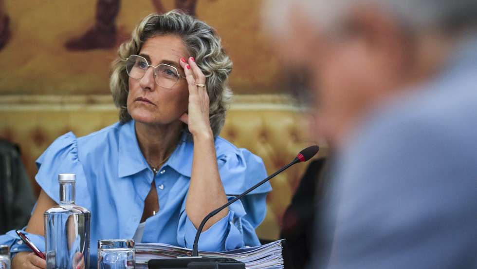 A ministra da Coesão Territorial, Ana Abrunhosa, fala perante a Comissão de Administração Pública, Ordenamento do Território e Poder Local na assembleia da República em Lisboa, 28 de setembro de 2022. TIAGO PETINGA/LUSA