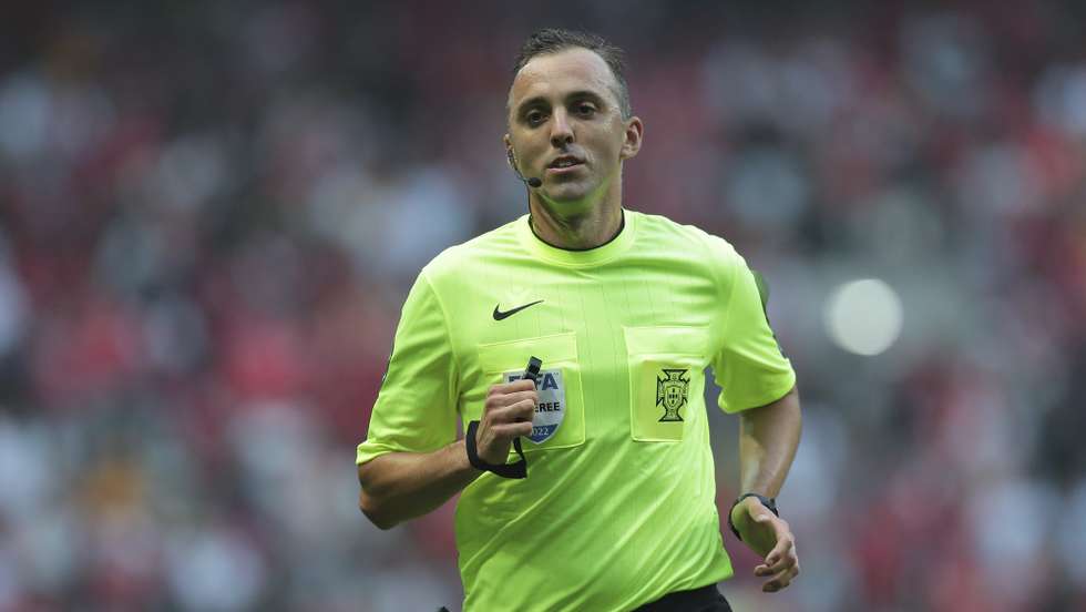The referee Joao Pinheiro reacts during the Portuguese First League soccer match Boavista vs Benfica held  at Bessa Sec XXI Stadium, Porto, 27th August 2022. MANUEL FERNANDO ARAUJO/LUSA